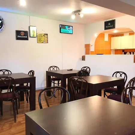 Iq Yellow House * Brasov